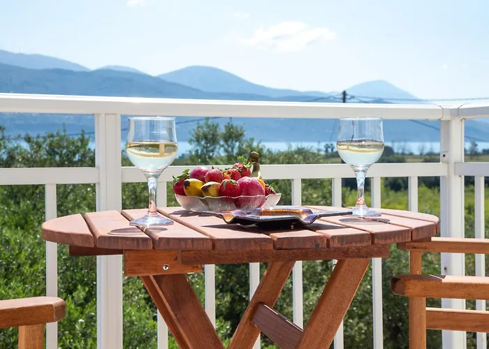 Sea & Olives House *