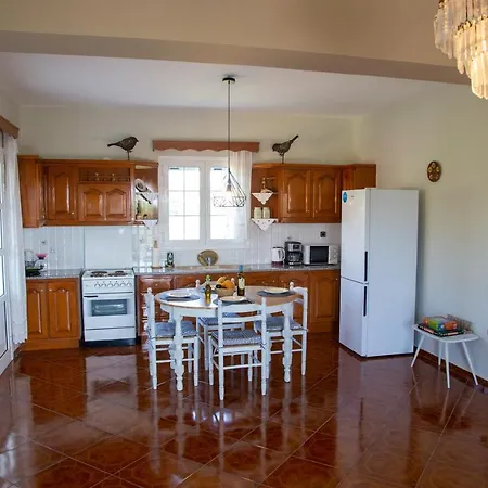 Sea & Olives House Vakantiehuis Lixouri